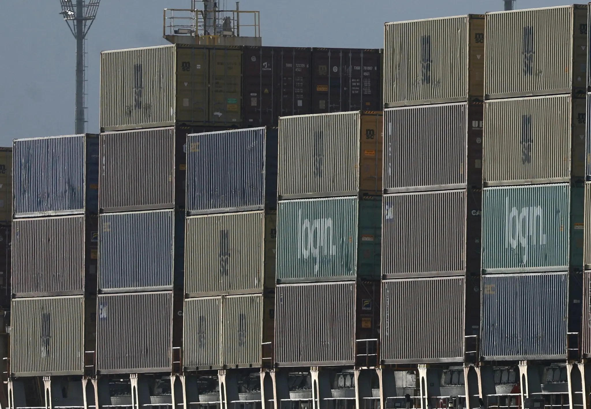 Balança comercial soma US$ 49 bilhões no ano após novo superávit em julho